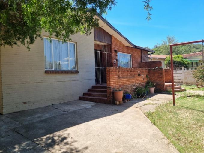 3 Bedroom House for Sale For Sale in Uitsig - MR618503