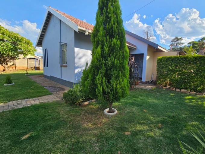 3 Bedroom House for Sale For Sale in Protea Park - MR619026