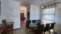 Dining Room - 10 square meters of property in Table View