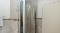 Bathroom 1 - 7 square meters of property in Sunninghill