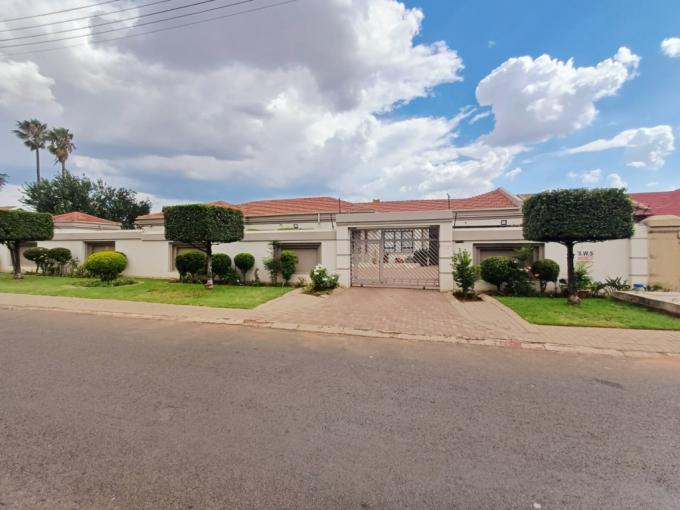 5 Bedroom House for Sale For Sale in Germiston - MR619433