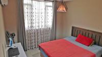 Main Bedroom - 13 square meters of property in Mount Edgecombe 