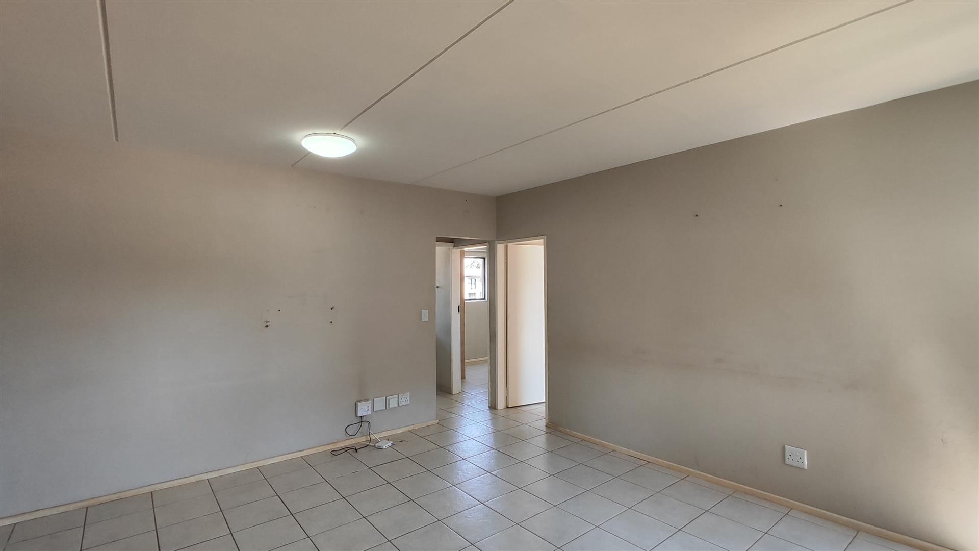 Lounges - 22 square meters of property in Brakpan
