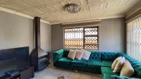 Lounges - 16 square meters of property in Leachville