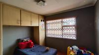 Bed Room 1 - 13 square meters of property in Leachville