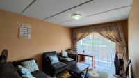 Lounges - 19 square meters of property in Birchleigh