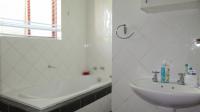 Bathroom 1 - 5 square meters of property in Chancliff Ridge
