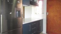 Kitchen - 8 square meters of property in Mondeor