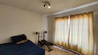 Main Bedroom - 18 square meters of property in Terenure