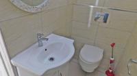 Guest Toilet - 3 square meters of property in Musgrave