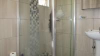 Main Bathroom - 5 square meters of property in Witpoortjie