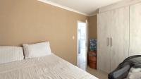 Bed Room 1 - 12 square meters of property in Klerksoord