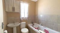 Bathroom 1 - 4 square meters of property in Klerksoord