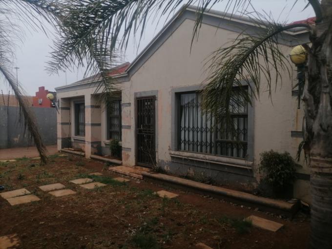 2 Bedroom House for Sale For Sale in Thokoza - MR622119