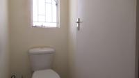 Bathroom 1 - 6 square meters of property in Witpoortjie