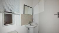 Bathroom 1 - 4 square meters of property in Buccleuch