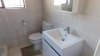 Main Bathroom - 5 square meters of property in Margate