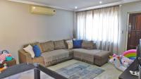 Lounges - 19 square meters of property in Reservior Hills