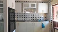 Kitchen - 20 square meters of property in Illovo Glen 
