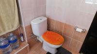 Main Bathroom - 6 square meters of property in Bulwer (Dbn)