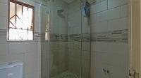 Main Bathroom - 4 square meters of property in Kirkney