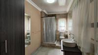 Flatlet - 59 square meters of property in Flora Gardens