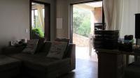Lounges - 38 square meters of property in Glenvista
