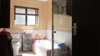 Bathroom 1 - 8 square meters of property in Glenvista