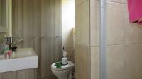 Bathroom 2 - 5 square meters of property in Glenvista