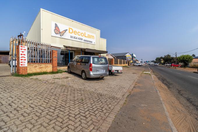 Commercial for Sale For Sale in Lenasia - MR624897