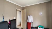 Bed Room 1 - 9 square meters of property in Alliance