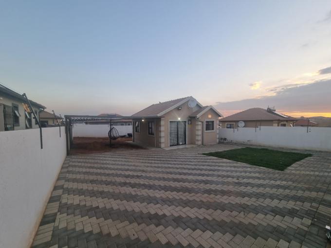 2 Bedroom House for Sale For Sale in Lenasia South - MR625166