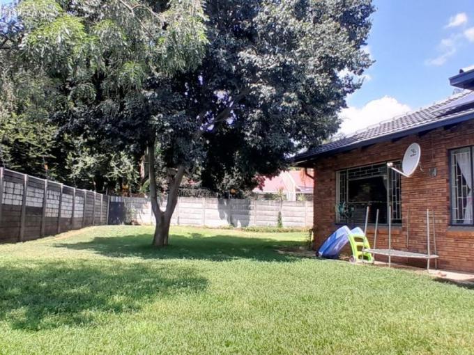 2 Bedroom House for Sale For Sale in Rustenburg - MR625380