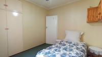 Bed Room 2 - 11 square meters of property in Rooihuiskraal
