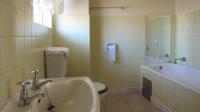 Bathroom 1 - 6 square meters of property in Horison View