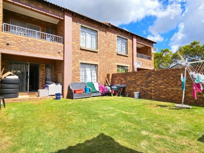 2 Bedroom Apartment for Sale For Sale in Mooikloof Ridge - MR627517
