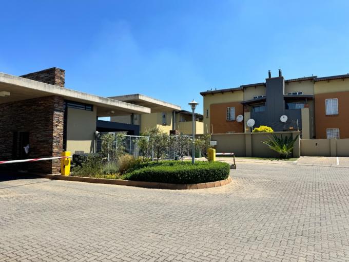 2 Bedroom Apartment for Sale For Sale in Waterval East - MR627906