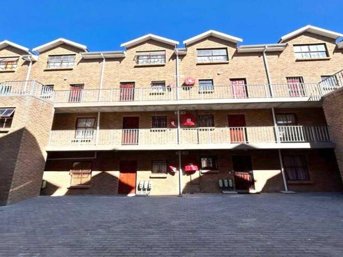 2 Bedroom Apartment for Sale For Sale in Brackenfell - MR628001