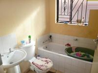 Main Bathroom - 5 square meters of property in Lotus Gardens