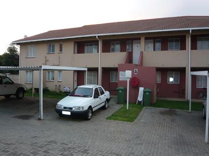 2 Bedroom Simplex for Sale For Sale in Kempton Park - Home Sell - MR03228