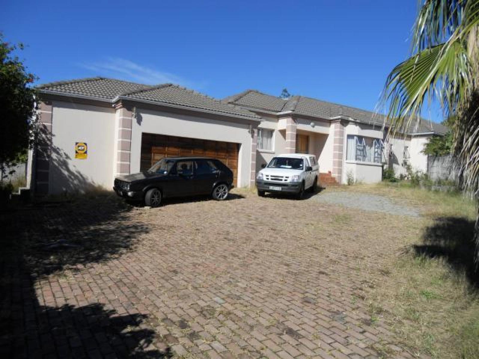 Front View of property in Beacon Bay