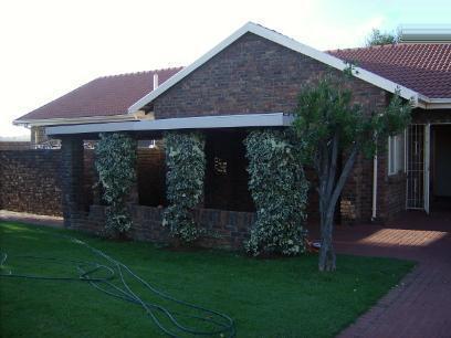 Standard Bank SIE Sale In Execution 3 Bedroom House for Sale in Bronkhorstspruit - MR037890