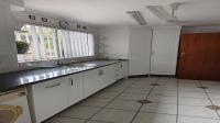 Kitchen - 16 square meters of property in Klippoortje