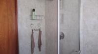 Bathroom 1 - 6 square meters of property in Klippoortje