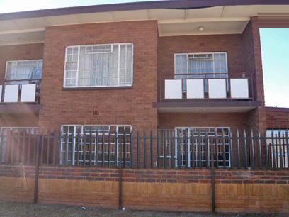 2 Bedroom Apartment for Sale For Sale in Krugersdorp - Home Sell - MR05378