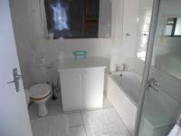 Bathroom 2 - 5 square meters of property in Sea View EC