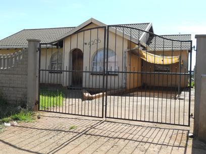 Front View of property in Mohlakeng