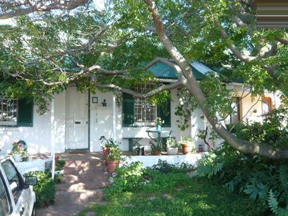 2 Bedroom House for Sale For Sale in Observatory - CPT - Home Sell - MR07228