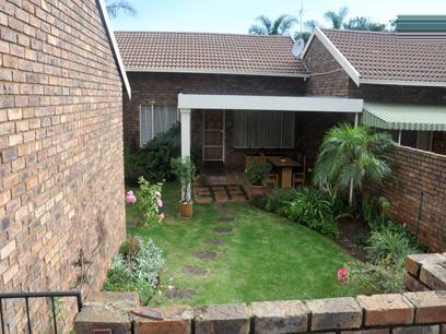 3 Bedroom Simplex for Sale For Sale in Pierre van Ryneveld - Private Sale - MR072853