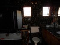 Bathroom 1 - 10 square meters of property in Bronkhorstspruit